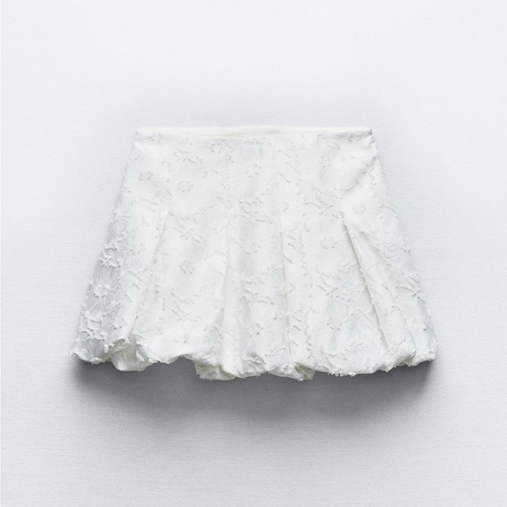 Zara ballon mini skirt size XS. New with tags